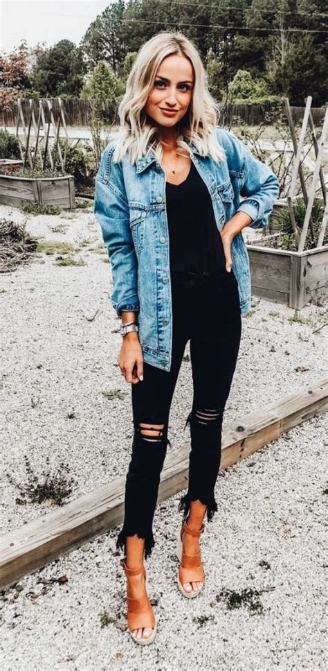 summer oversized denim jacket outfit.